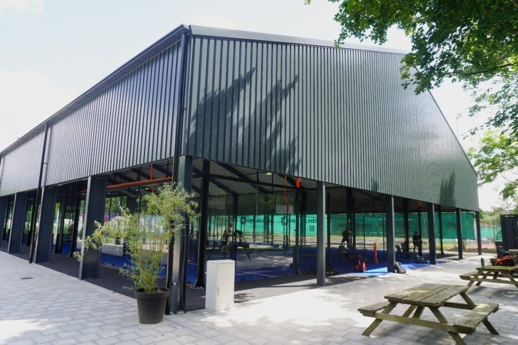 Staalbouw overkapping